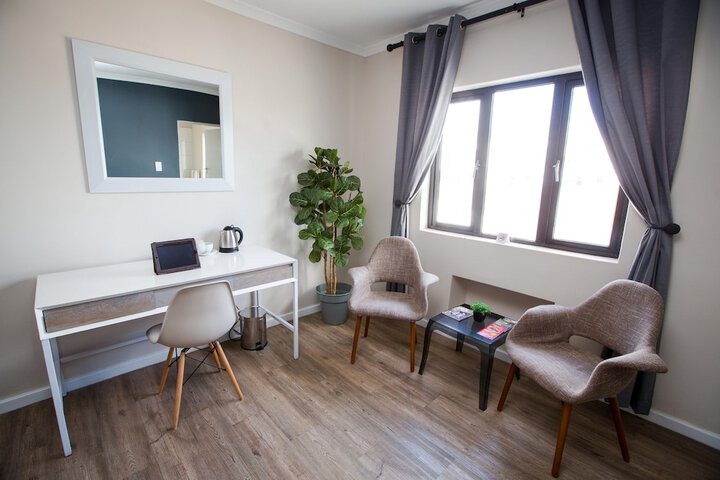 Room 34 of 93