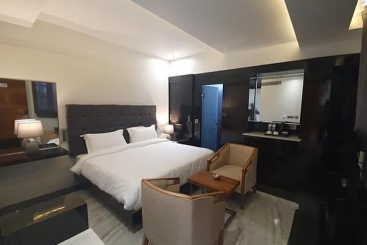 Room 15 of 27