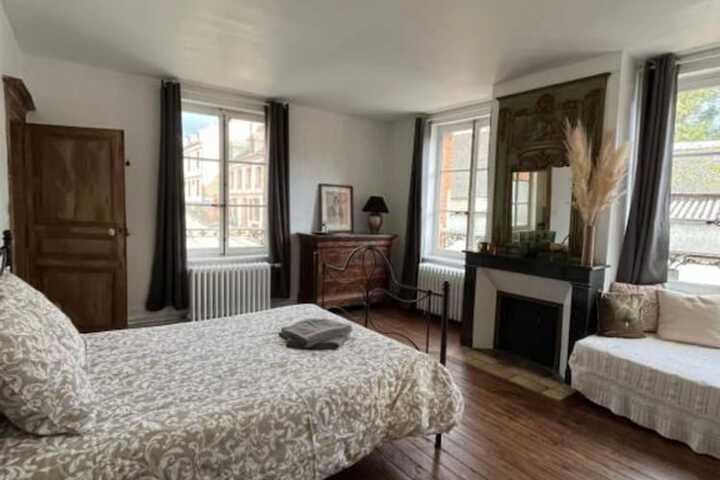 Room 16 of 42