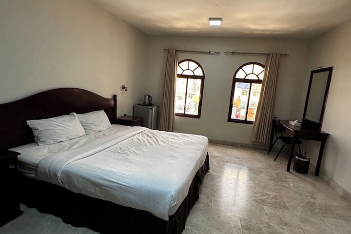 Room 2 of 9