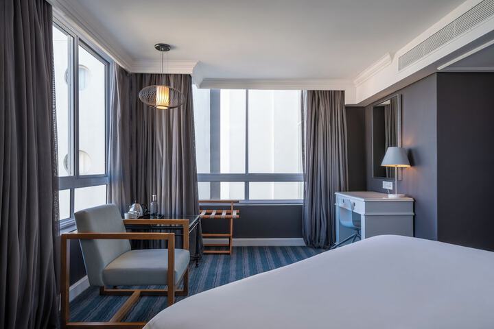 Room 42 of 229