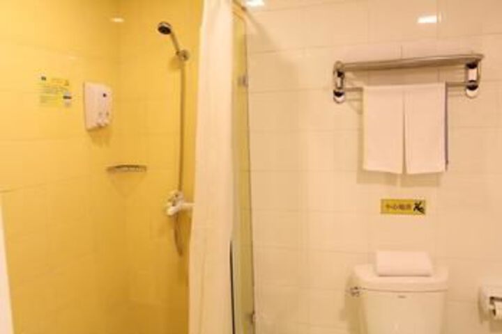 Room 12 of 29