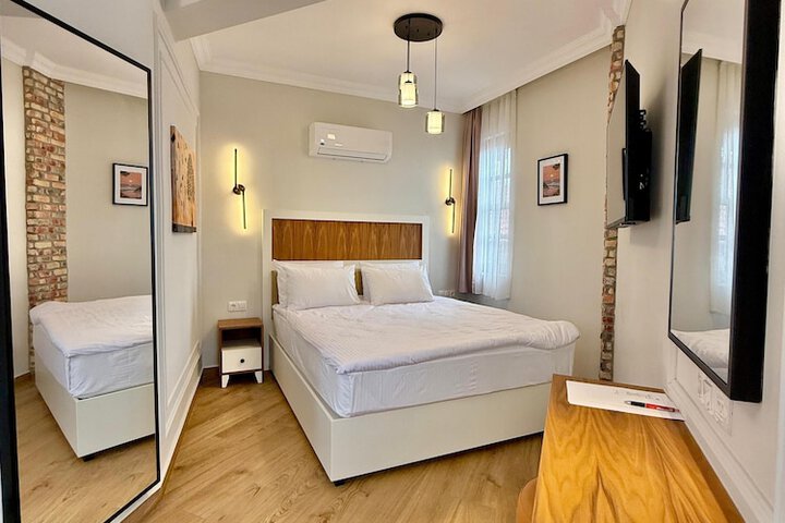 Room 70 of 126