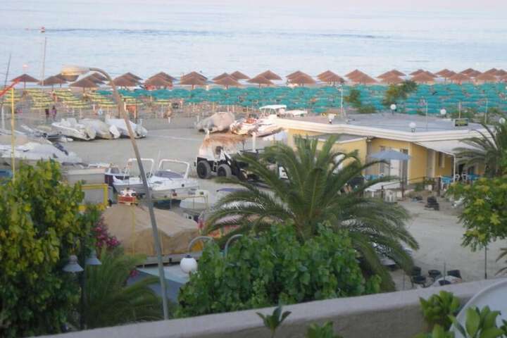 Beach 41 of 45