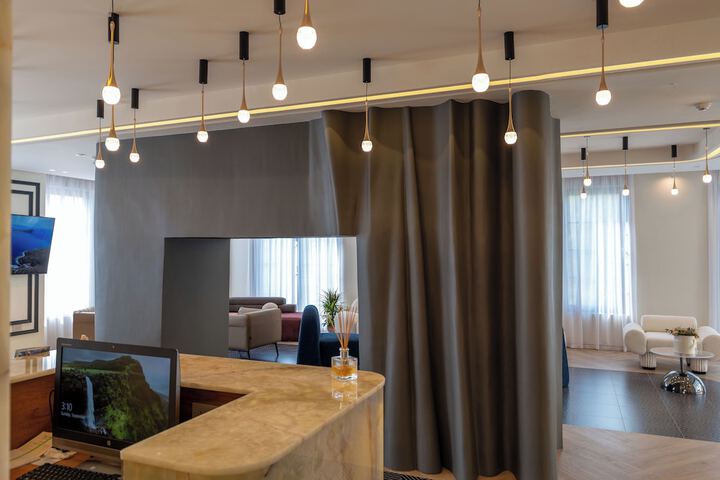 Hotel Interior 103 of 128