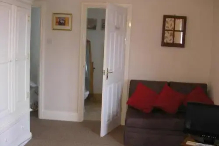 Room 3 of 5