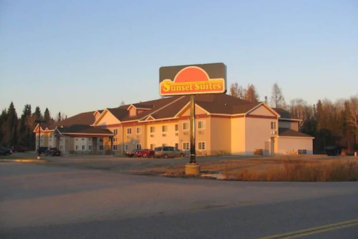 Sunset Inn and Suites
