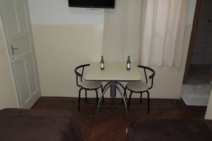 Room 44 of 107