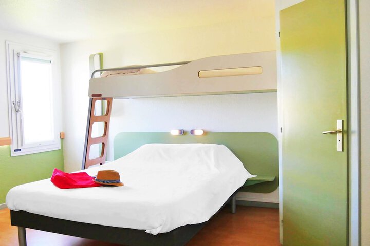 Room 18 of 61
