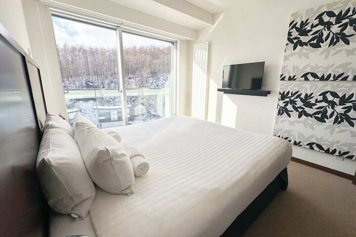 Room 27 of 237