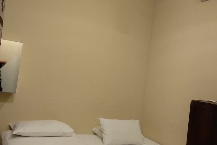 Room 4 of 47