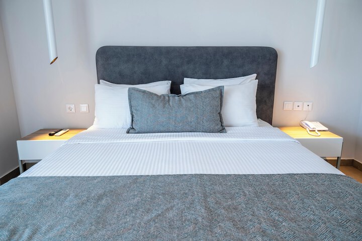 Room 54 of 221