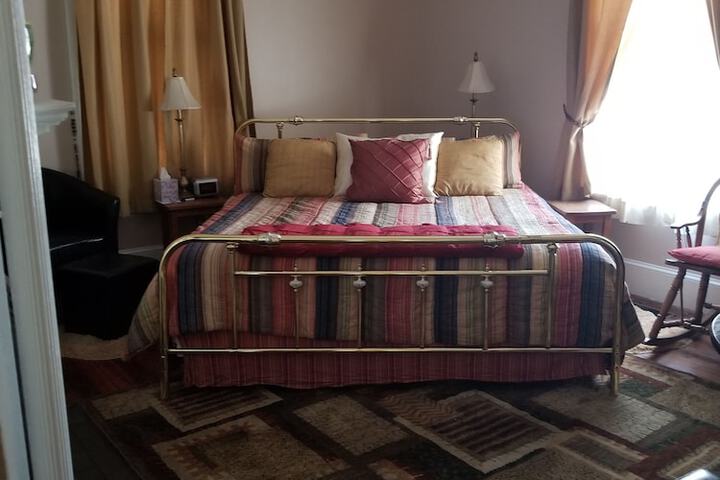 Room 14 of 32