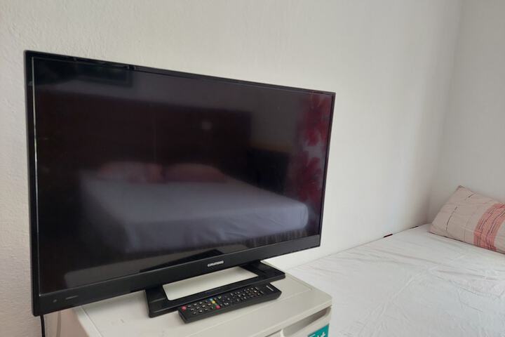 Room 14 of 37