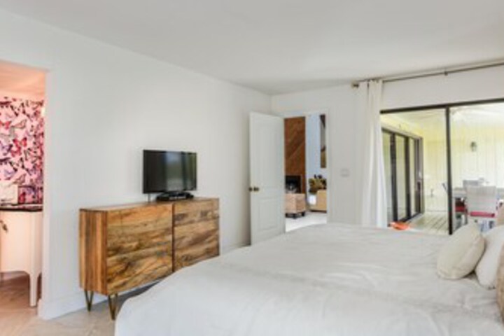 Room 58 of 74