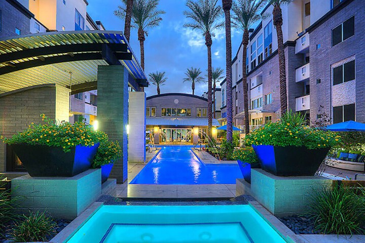Pool 25 of 37