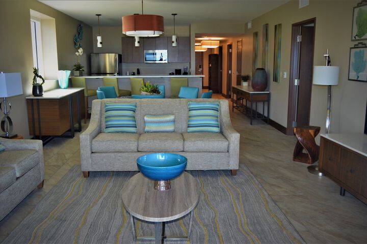 Room 13 of 28
