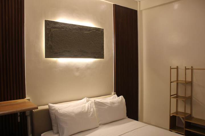Room 15 of 83