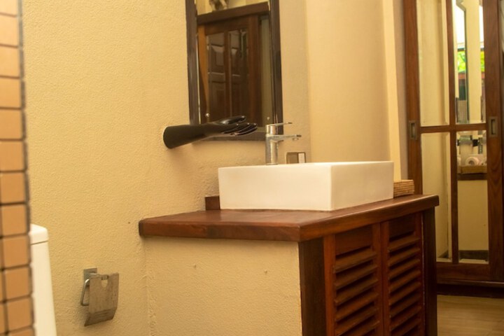Room 10 of 22