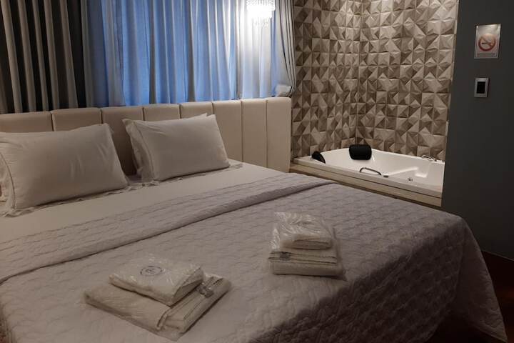 Room 11 of 24