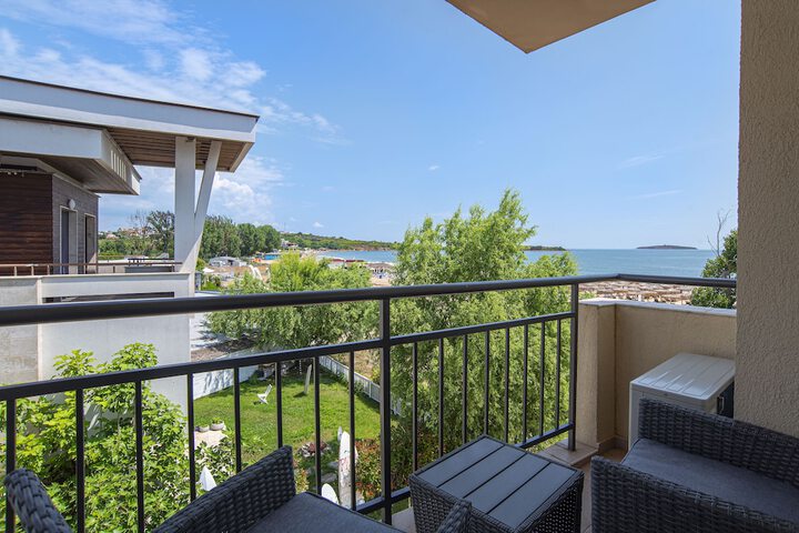 Terrace/Patio 47 of 50