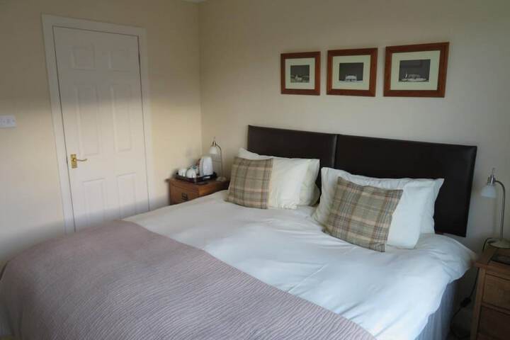 Room 2 of 19