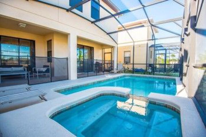 Pool 8 of 15
