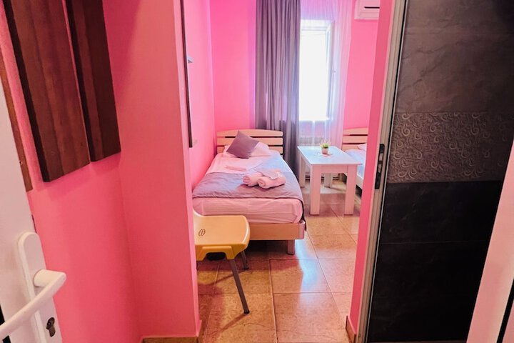 Room 21 of 101