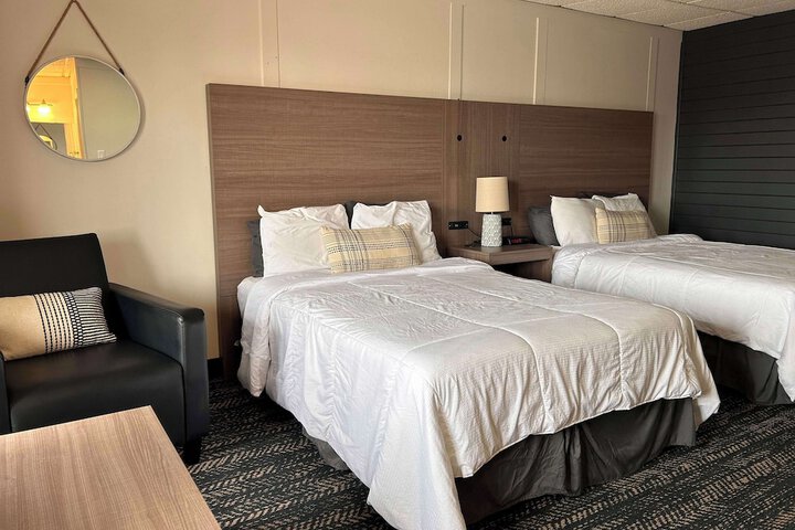 Room 4 of 24