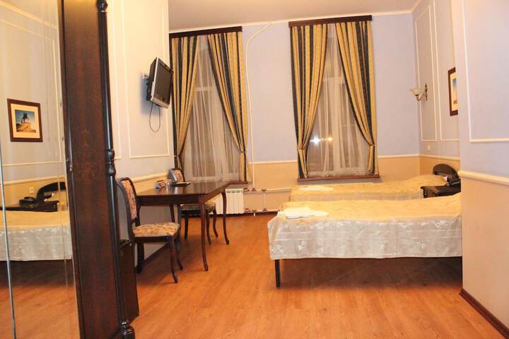 Room 28 of 61