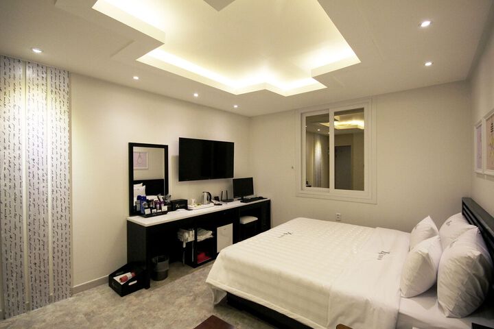 Room 7 of 22