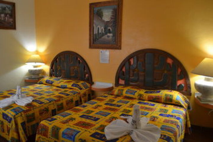Room 12 of 18