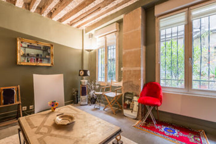 Room 45 of 189