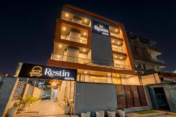 Restin Hotels near Botanical garden and Amity University