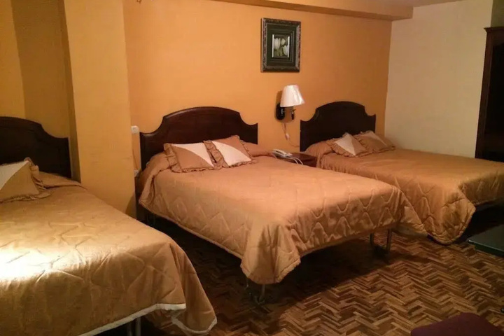 Room 5 of 20