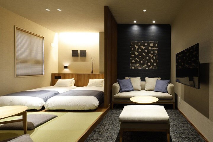 Room 9 of 27