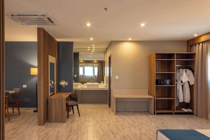 Room 15 of 51