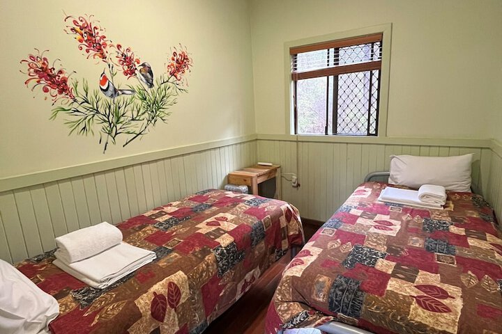Room 4 of 14