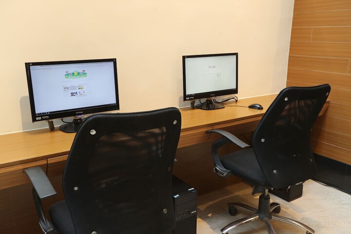Business Center 88 of 90