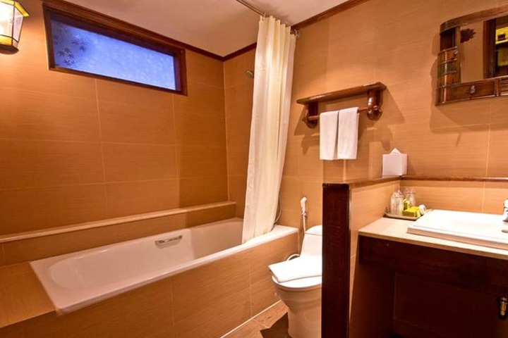 Room 16 of 21