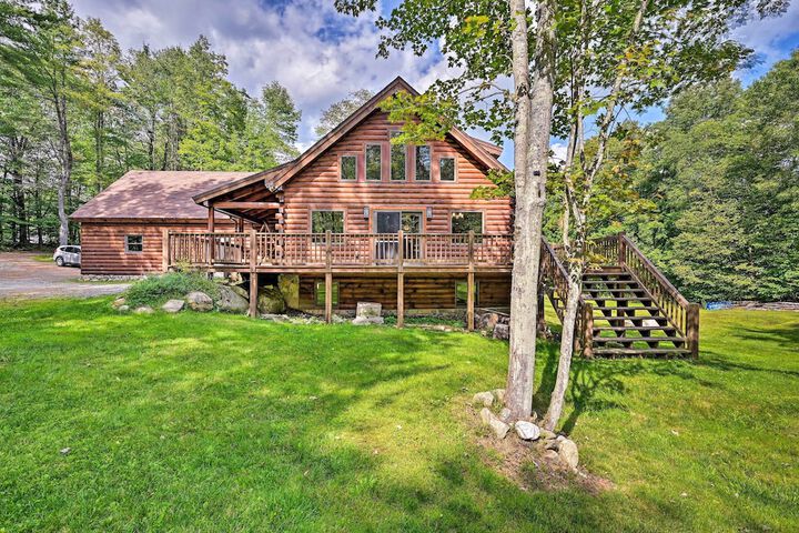 Private Chester Home w / Deck Mins to Skiing!