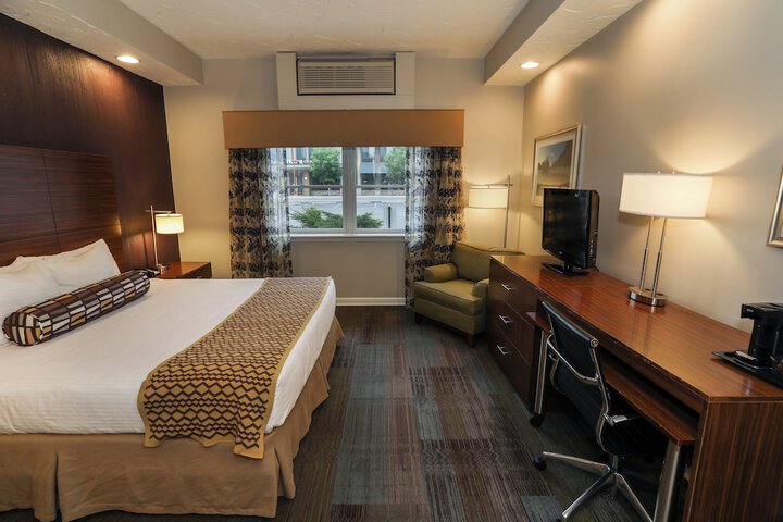 Room 11 of 113