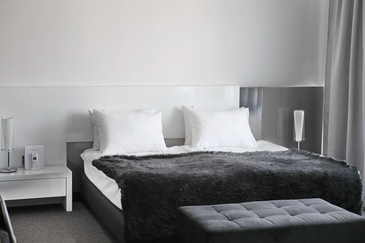 Room 32 of 267