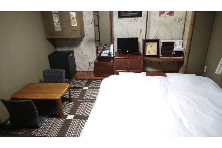 Room 21 of 66
