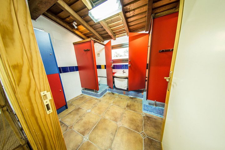 Room 10 of 27