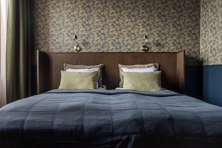 Room 35 of 65