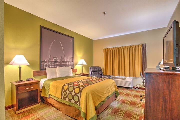 2 Queen Beds (5 of 7)