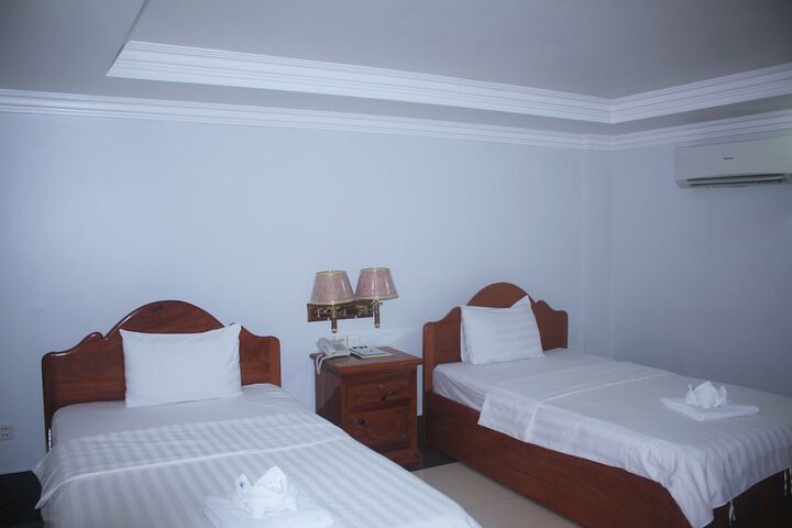 Room 15 of 63