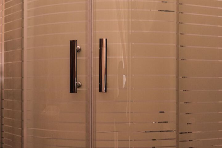 Room 16 of 18