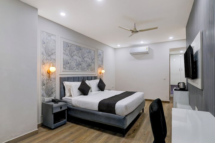 Room 12 of 31